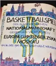  ??  ?? Oben Wemding, unten Moskau – eine Seite aus dem Jahr 1975.