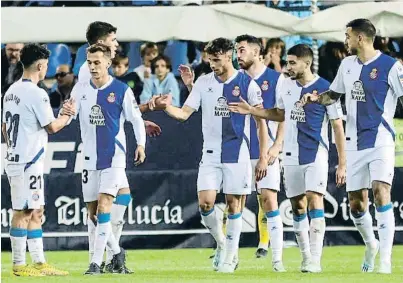  ?? Daniel Pérez / EFE ?? L’Espanyol supera el CD Rincón a La Rosaleda i passa a la següent ronda de la Copa del Rei