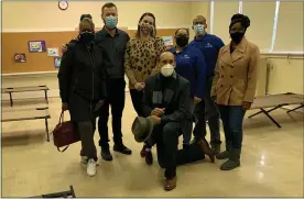  ?? SUBMITTED PHOTO ?? Gathering in one of the sleeping rooms at Al’s Heart Warming Center are Johnny Corson, kneeling, and from left to right: Paula Corson, Tom Niarhos, Alana Hook, Lorraine McCalvin, Tommy Daniels and Annette Kobb.