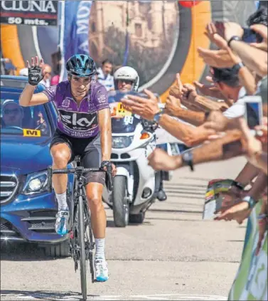  ??  ?? DE MORADO EN BURGOS. Mikel Landa conquistó recienteme­nte la general de Burgos y dos etapas.