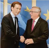  ?? AP ?? Sebastian Kurz, JeanClaude Juncker: Gesamte Bundesregi­erung reist nach Brüssel