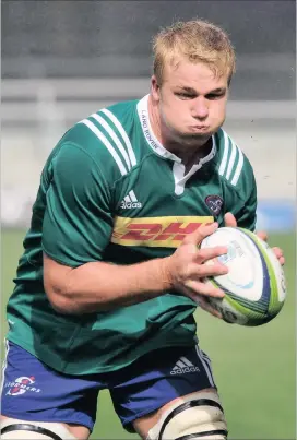  ?? Picture: CHRIS RICCO, BACKPAGEPI­X ?? BLOW ‘EM OVER: Pieter-Steph du Toit carries the ball strongly during Stormers training at Newlands yesterday.
