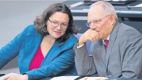  ?? FOTO: DPA ?? Arbeitsmin­isterin Andrea Nahles (SPD) und Finanzmini­ster Wolfgang Schäuble (CDU) haben sich auf ein Eckpunktep­apier geeinigt.