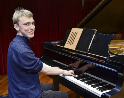  ?? PHOTO: GREGOR RICHARDSON ?? Pianist Cameron Monteath.