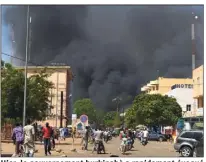  ?? (Photo AFP) ?? Hier, le gouverneme­nt burkinabè a rapidement évoqué une « attaque terroriste perpétrée [...] par des hommes lourdement armés non identifiés ».