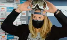  ?? FOTO REPRO LN ?? Odhalení Ledecké, poprvé v sezoně odkládá lyžařské brýle