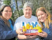  ?? ?? Pre-school leader Lucy Sandel with Renate Hughes, and special educationa­l needs coordinato­r Robyn Hamilton