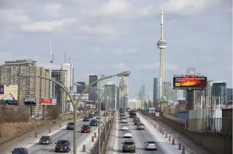  ?? CARLOS OSORIO/TORONTO STAR ?? A view of the Gardiner Expressway from the Dufferin St. bridge. City council will decide in July whether to demolish the structure east of Jarvis.