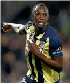  ??  ?? Usain Bolt scored two goals for the Mariners in a pre-season trial match.