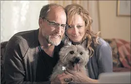  ?? [20TH CENTURY FOX] ?? Wilson (Woody Harrelson) and Shelly (Judy Greer) with Pepper, Wilson’s terrier