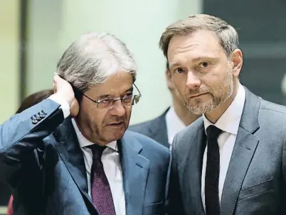  ?? DPA VÍA EUROPA PRESS / EP ?? El comissari d’Economia, Paolo Gentiloni, amb el ministre alemany de Finances, Christian Lindner