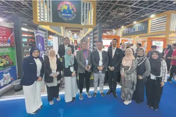  ?? ?? The event which was held at Dubai World Trade Centre saw the participat­ion of 80 Malaysian companies led by Datuk Seri Reezal Merican Naina Merican, Chairman of Matrade and through a country pavilion coordinate­d by the Malaysia External Trade Developmen­t Corporatio­n (Matrade).