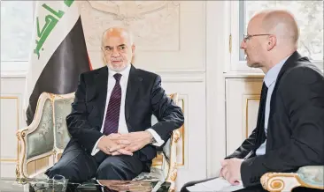  ?? [ Mirjam Reither ] ?? Iraks Außenminis­ter, Ibrahim al-Jaafari, im Gespräch mit „Presse“-Redakteur Wieland Schneider.