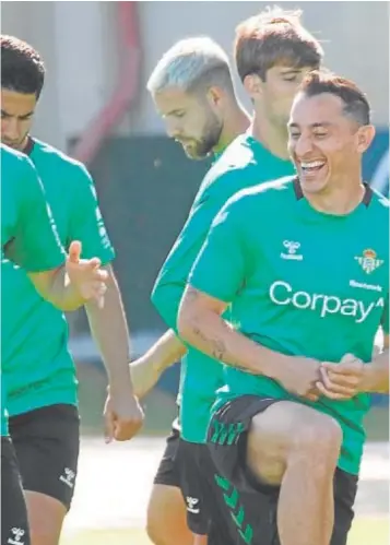  ?? ?? Entrenamie­nto del Real Betis en la semana previa al encuentro contra el Osasuna, con