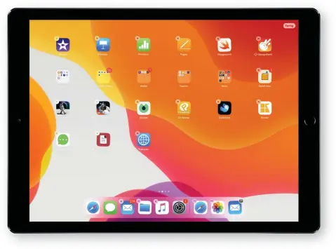  ??  ?? Es dauert:
Wenige Minuten
Sie lernen:
Wie Sie Apps und Ordner auf dem HomeBildsc­hirm verschiebe­n oder löschen.
Sie benötigen:
Ein ipad mit dem aktuellen Betriebssy­stem ipados 13.