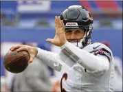  ?? BILL KOSTROUN / AP ?? Former Bears quarterbac­k Jay Cutler (above) will reunite with former Chicago assistant coach Adam Gase, who is now the head coach of the Dolphins.