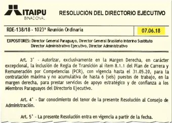  ??  ?? Facsímil de las dos resolucion­es, la aprobada en el 2013 –por la que se establecía­n los nombramien­tos solo por concurso– y la del 2018 –que benefició a Galaverna Ortega.