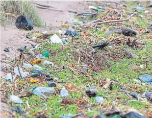  ?? Picture: Steven Brown. ?? Litter on the beach at Barry Buddon. One correspond­ent argues that such litter picks should follow correct procedures.