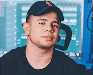  ?? / Cortesía ?? El artista Manuel Bulla, quien ha trabajado con Nicky Jam y Kenai, asegura que el éxito de un buen productor está en tener oído, talento y, especialme­nte, humildad.