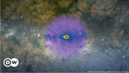  ??  ?? En el centro de la Galaxia existe un misterioso resplandor causado por un exceso de rayos gama.