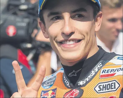  ?? FOTO: GETTY ?? Marc Márquez recordó en Silverston­e un consejo que recibió de pequeño Se ve con ritmo de carrera y entre los favoritos al triunfo