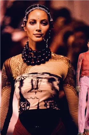  ??  ?? En la página anterior, top, mallas y falda, todo de MARINE SERRE; y sandalias de ABRA. En esta página, de izda. a dcha., Christy Turlington en el desfile de JEAN PAUL GAULTIER de p/v 1994; colección de p/v 2021 de GIVENCHY; colección de de p/v 2007 de MARTIN MARGIELA.