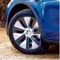  ?? ?? WHEELS
Standard 19-inch wheels are the ones we’d stick with – the car’s ride is harsh enough without upgrading to the larger 21-inch items that are a £2,100 option