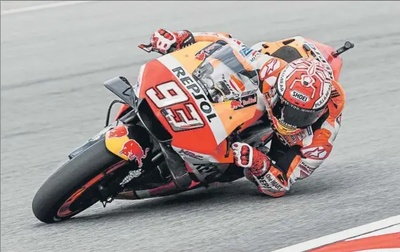  ?? FOTO: EFE ?? El campeón del mundo de MotoGP fue tercero en la clasificac­ión combinada de la primera jornada de entrenamie­ntos libres del GP de Malasia de MotoGP tras las dos primeras sesiones