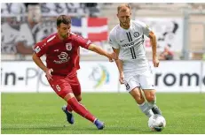  ?? FOTO: WIECK ?? Fabian Baumgärtel (re.) weiß, wie man in die 3. Liga aufsteigt. Was er im Vorjahr mit Viktoria Köln schaffte, will er nun mit Elversberg wiederhole­n.