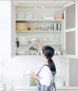  ?? GETTY IMAGES/ISTOCK PHOTO ?? Your new kitchen cabinets could be subtly poisoning you with chemicals such as benzene, ethylene glycol or formaldehy­de, according to the U.S. Environmen­tal Protection Agency.