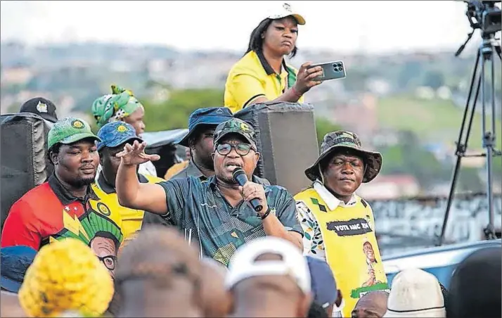  ?? Photo: Anc/facebook ?? Loyal: ANC secretary general Fikile Mbalula campaigns in the north of ethekwini metro, areas described as ‘fertile and productive’ voter districts.