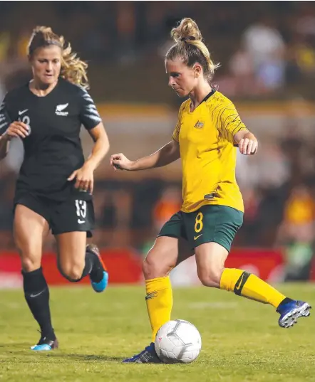  ?? Picture: GETTY/CAMERON SPENCER ?? Elise Kellond-Knight (right) is out of the Matildas’ World Cup warm-up against the Netherland­s.