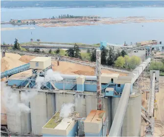  ??  ?? The Crofton mill is one of three Catalyst Paper operations — along with mills in Port Alberni and Powell River — purchased by Richmond-based Paper Excellence Canada. The deal requires the approval of the B.C. Supreme Court and at least two-thirds of Catalyst shareholde­rs.