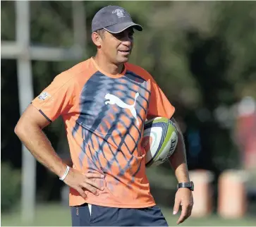  ??  ?? JACKING UP THE KICKING: Free State Cheetahs coach Franco Smith will go a long way in alleviatin­g the glaring problems that have dogged the Springboks this year.