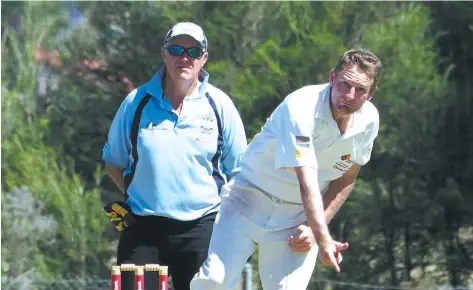  ??  ?? Drouin’s Dale Weller, pictured bowling during Saturday’s division one match against Longwarry, helped Warragul District Cricket Associatio­n reach the division three country week final; Photograph: Paul Cohen.