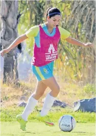  ?? / Fotos: Cortesía ?? Con 7 anotacione­s, la jugadora Leticia Vázquez está en la pelea por el liderato de goleo.
