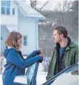  ?? FOTO: UNIVERSAL ?? Harry Hole (Michael Fassbender) weiß nicht, ob er seiner Kollegin Katrine Bratt (Rebecca Ferguson) trauen kann.