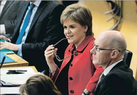  ?? ANDY BUCHANAN / AFP ?? La primera ministra escocesa, Nicola Sturgeon, ayer durante el debate sobre el nuevo referéndum