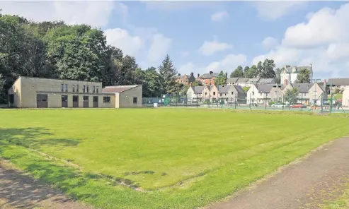  ??  ?? New look The bowling green will be turned into a beach volleyball court