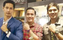  ??  ?? Timex fans: Actor AJ Dee, blogger Paul Chuapoco and TV host Rodel Flordeliz show off their own favorite Timex watches.