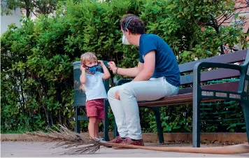  ?? (Sipa) ?? Desde el pasado 26 de abril, los niños pueden salir a pasear en España.