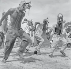  ??  ?? La revista conserva el acervo fotográfic­o de Ruth D. Lechuga y, en sus 30 años ofrecerá una exposición de imágenes de máscaras y danzas del Pacífico Sur.