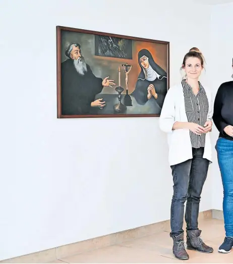  ?? //// Clemens Fabry ?? Franziska Römelt (rechts) lebt seit Oktober im Kloster, Schwester Anne Buchholz (links) tourt derzeit durch Österreich. Ihre Gemeinscha­ft trägt keine Tracht.