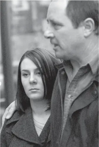  ??  ?? Kelly Ellard and her father, Lawrence, leave the Vancouver courthouse in March 2000.