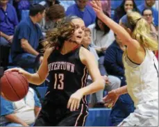  ?? AUSTIN HERTZOG - DIGITAL FIRST MEDIA ?? Boyertown’s Kylie Webb looks to pass as her pony tail flies in her face against Spring-Ford.