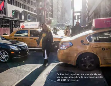  ?? FOTO AVALON.RED ?? De New Yorkse yellow cabs zien alle kleuren van de regenboog door de zware concurrent­ie van Uber.