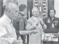  ??  ?? Najib Razak arriving at the Federal Court in Putrajaya yesterday. - Bernama photo