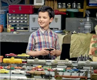  ??  ?? Young Sheldon focuses on the childhood of Sheldon Cooper, the egotistica­l and socially awkward theoretica­l physicist character portrayed by Jim Parsons on The Big Bang Theory.