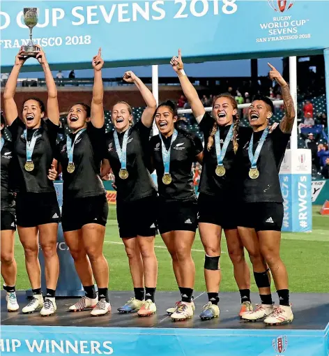  ?? AP ?? The New Zealand women’s sevens team celebrates its World Cup triumph after the victory over France in the final in San Francisco.