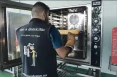  ??  ?? Mundopan reparte pan a domicilio a sus clientes y a las panaderías que quieran
incorporar este servicio